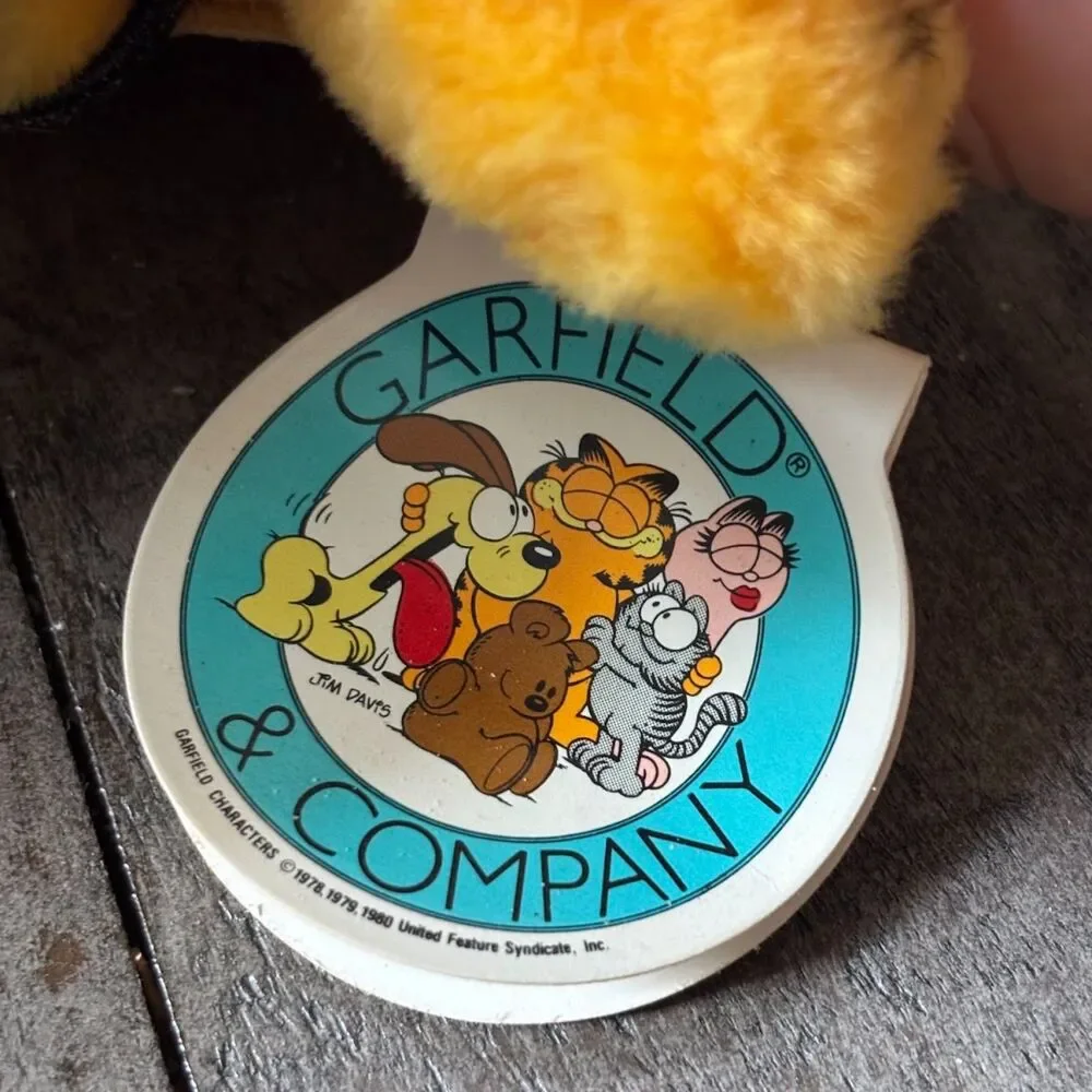 Vintage 80's Dakin Garfield Plush 